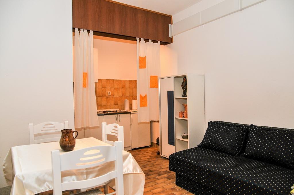 Guesthouse Lanca ติวัต ห้อง รูปภาพ